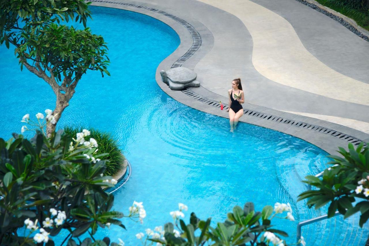 Sheraton Bandung Hotel & Towers Exterior photo